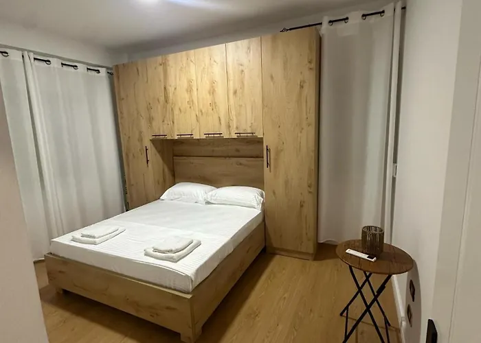 R&r Mali Robit Appartement Golem (Tirana)